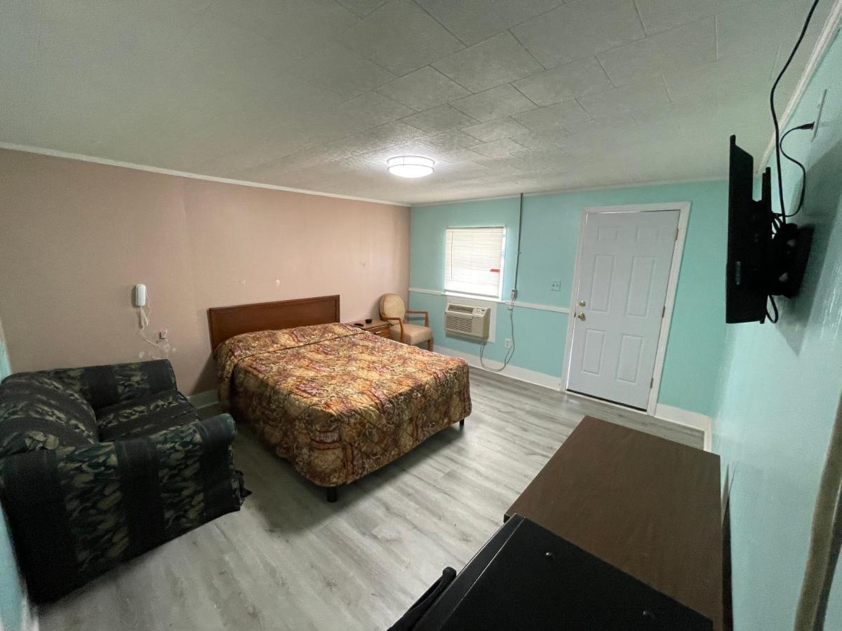 Pinelodge Motel Baxley Exterior photo