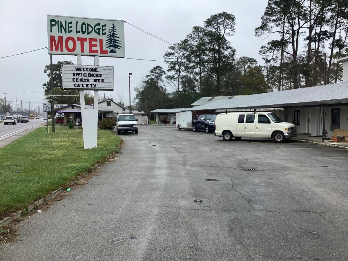 Pinelodge Motel Baxley Exterior photo